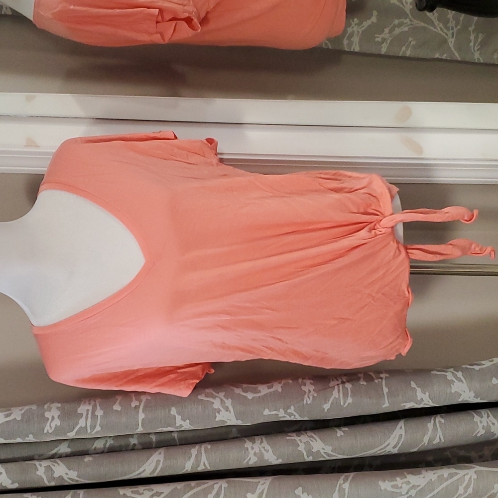 Express Tied Hem Tee